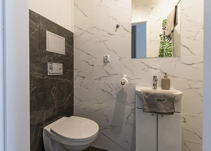 Andrzejczyk - Kamienica Przy Swietojanskiej *